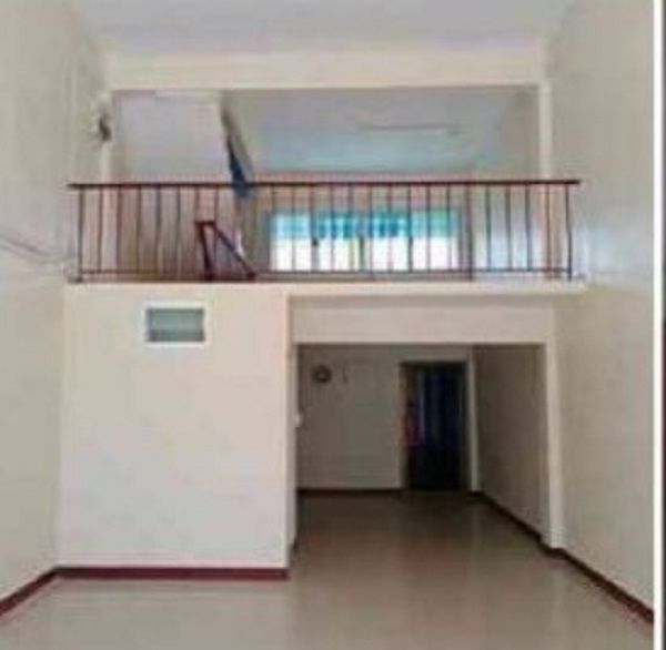 ให้เช่าอาคารพาณิชย์ / สำนักงาน - ให้เช่าอาคารพาณิชย์ 3 ชั้นครึ่ง มีนบุรี ใกล้ รถไฟฟ้าสายสีชมพู สถานีตลาดมีนบุรีแค่ 200 ตรม 2 ห้องนอน 2 ห้องโถง 3 ห้องน้ำ