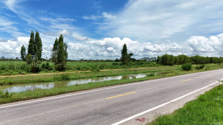 ขายที่ดิน - ดินสวยถมแล้ว ติดคลองส่งน้ำชลประทาน อำเภอท่าม่วง กาญจนบุรี