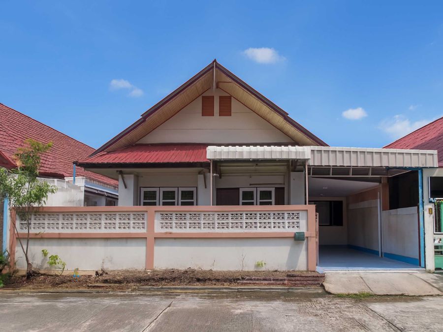 บ้าน - ขายบ้านเดี่ยวหมู่บ้านปราถนา ต.เสม็ด อ.เมือง ชลบุรี