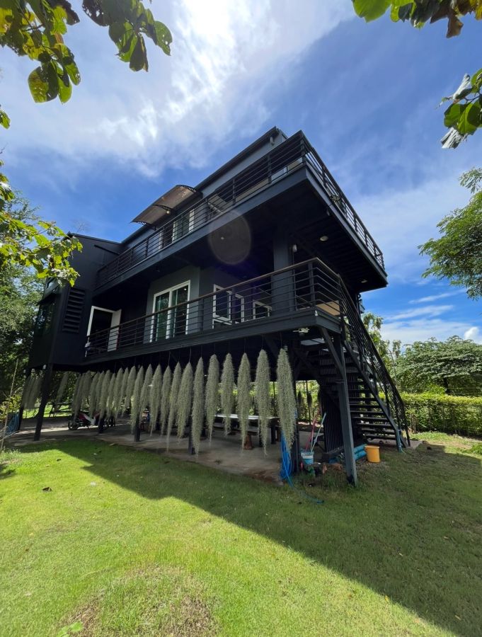 ขายที่ดิน - ขายที่ดินติดแม่น้ำแควน้อย จ.กาญจนบุรี พร้อมบ้านใหม่ 2 หลัง บ้านพักคนงาน 1 หลัง เฟอร์นิเจอร์ครบ