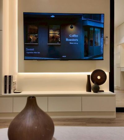 ขายคอนโด - ศรีธนาคอนโด 2 ห้องรีโนเวทใหม่ ตกแต่งพร้อมเข้าอยู่ ใกล้ ถ.นิมมาน MAYA