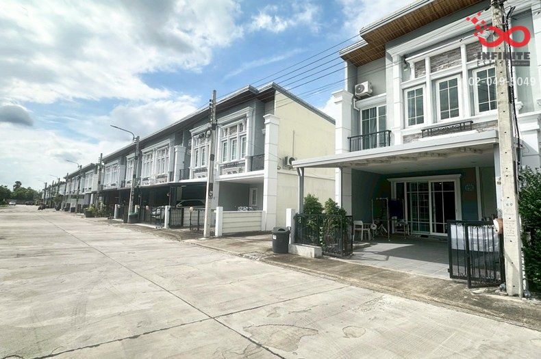 ทาวน์เฮาส์ - ขายและให้เช่าทาวน์โฮม โกลเด้นทาวน์ 3 บางนา-สวนหลวง 19ตร.วา ใกล้สนามบินสุวรรณภูมิ