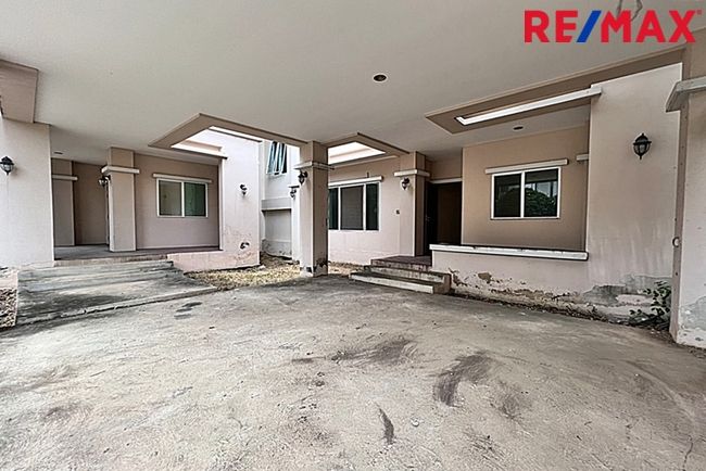 ขายบ้าน - ขาย บ้านเดี่ยว สารินซิตี้ วงตะวัน พระราม 2 บ้านสั่งสร้าง ไม่เคยอยู่ ขายต่ำกว่าราคาประเมินราชการ 122 ตรว.