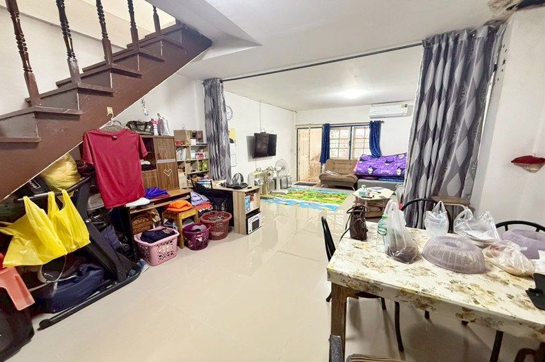 ขายทาวน์เฮาส์ - ขายทาวน์เฮ้าส์ 2 ชั้น หมู่บ้านร่มทิพย์ หทัยราษฎร์ 33 ใกล้ซาฟารีเวิลด์ แฟชั่นไอส์แลนด์