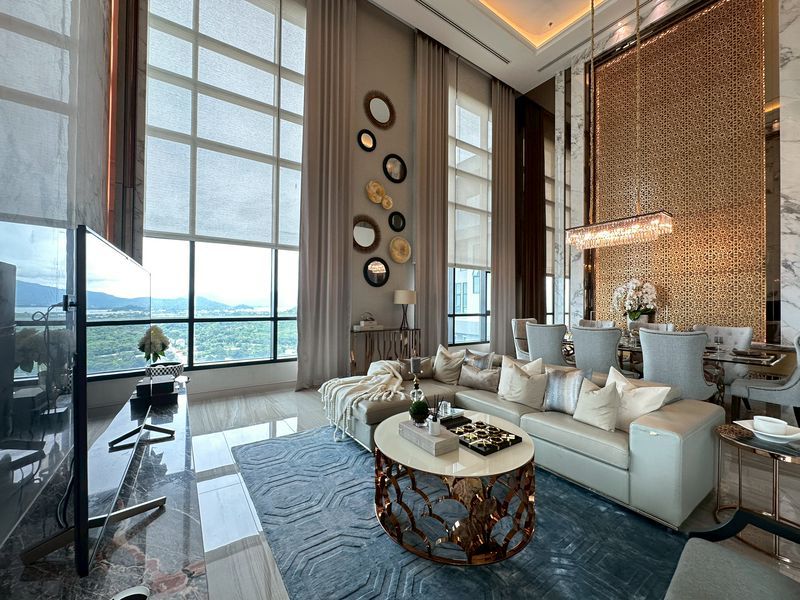 ขายคอนโด - ขายเพนต์เฮาส์ ตกแต่งสวยหรู พร้อมเข้าอยู่ ในโครงเดอะ ซี ศรีราชา