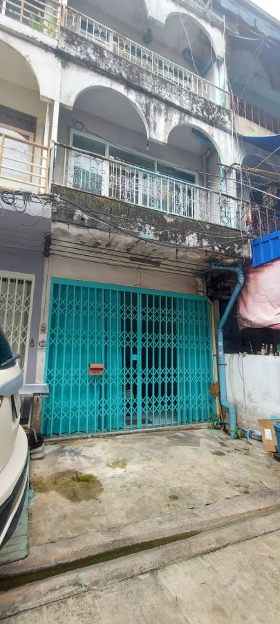 ขายอาคารพาณิชย์ / สำนักงาน - ขายตึกแถว อาคารพาณิชย์ 3 ชั้น ซอยตลาดศรีวนิช (ซ.ดินแดง 2 แยก 3) สภาพดี พร้อมอยู่ ใกล้กับถนนซอยราชปรารภ 22 เพียง 300 เมตร และถนนราชวิถี