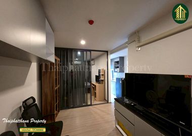 ขายคอนโด - ขายด่วน คอนโด Aspire Ratchayothin (แอสปาย รัชโยธิน) ห้องสวย เฟอร์นิเจอร์บิวท์อินครบครัน และเครื่องใช้ไฟฟ้าพร้อมใช้งาน หิ้วกระเป๋าเข้าอยู่ได้เลย