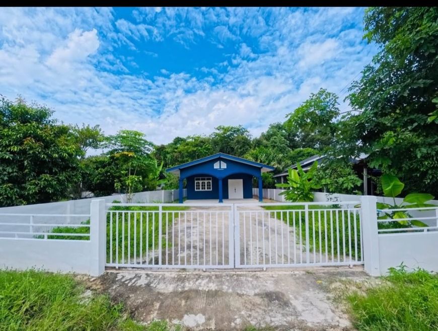 ขายบ้าน - ขายบ้านเดี่ยวชั้นเดี่ยว รีโนเวทใหม่ ทำเลดี อยู่ท่ามกลางธรรมชาติ อำเภอบ้านค่าย จังหวัดระยอง