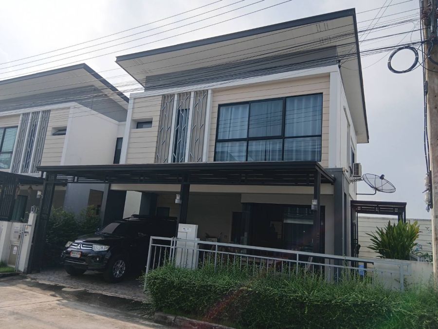 ขายบ้าน - ขายบ้านแฝด (หลังเดี่ยว) 2 ชั้น สไตล์อบอุ่น พร้อมอยู่ โครงการหมู่บ้านอีโคเฮาส์ วงแหวนลำลูกกา จ.ปทุมธานี