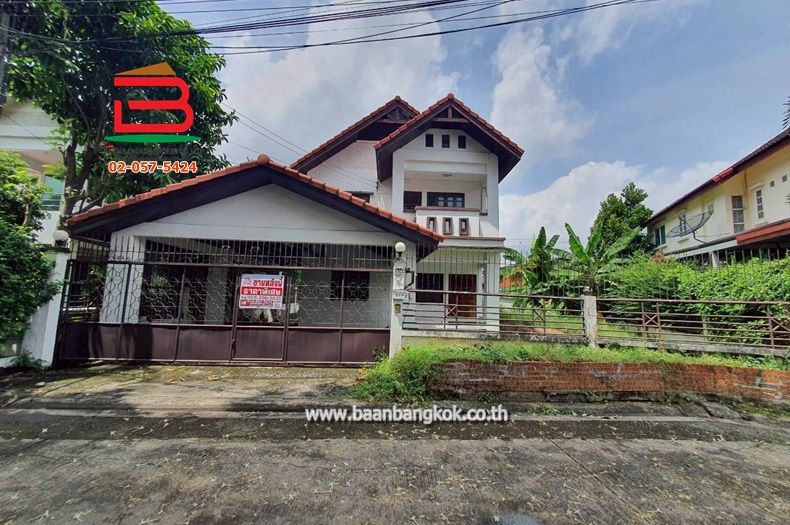 ขายบ้าน - บ้านเดี่ยว หมู่บ้าน เลิศอุบล กม.6 (ซ.รามอินทรา 65 แยก 2-4) เนื้อที่ 74.4 ตรว. ถนนรามอินทรา แขวงท่าแร้ง เขตบางเขน กรุงเทพมหานคร