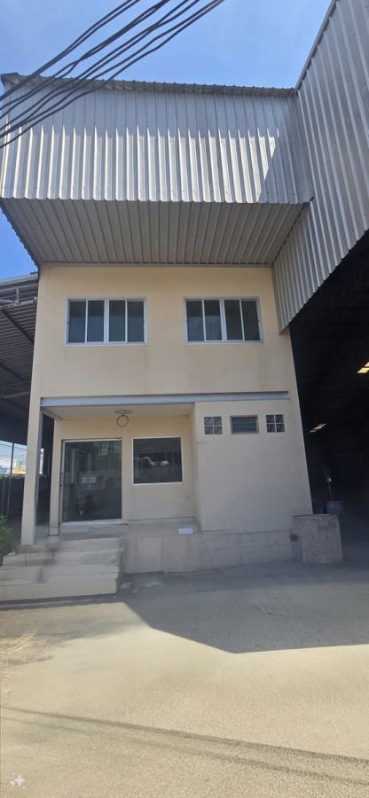 ให้เช่าโรงงาน / โกดัง - ให้เช่า โรงงาน / โกดัง / คลังสินค้า พร้อมอาคารสำนักงาน ติดถนนใหญ่ 4 เลน พื้นที่ 900 ตร.ม. ย่านลาดหลุมแก้ว ปทุมธานี ทำเลทองแห่งการขยายกิจการ