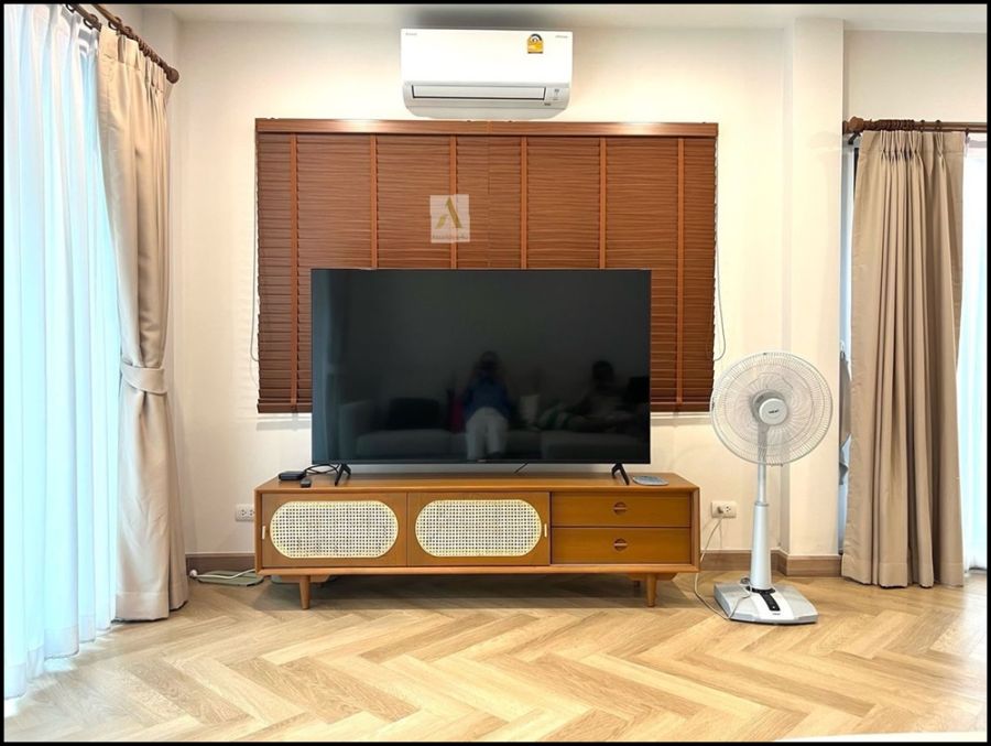 ให้เช่าบ้าน - ให้เช่าบ้านเดี่ยว เซนโทร ดอนเมือง-แจ้งวัฒนะ เลียบคลองประปา บ้านหันทิศใต้ จดบริษัทได้