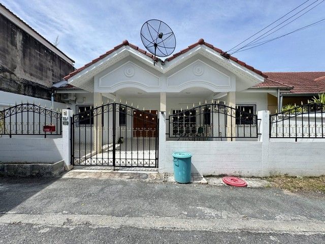 ให้เช่าบ้าน - บ้านให้เช่า ทำเล: หมู่บ้าน โชคชัย วิลเลจ 5 พื้นที่ใช้สอยประมาณ 160 ตร.ม.