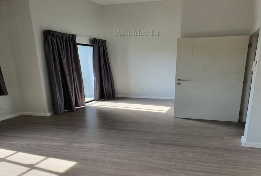 ให้เช่าทาวน์เฮาส์ - ให้เช่าทาวน์โฮม 2 ชั้น สิริ เพลส เวสต์เกต ซอยแก้วอินทร์ บ้านเปล่า ไม่มีเฟอร์นิเจอร์ แอร์ 4 เครื่อง