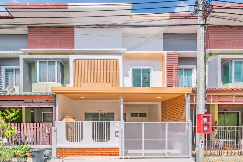 ขายทาวน์เฮาส์ - ขายทาวน์เฮ้าส์ 2 ชั้น หมู่บ้านบัวทองธานี เฟส 17 โครงการใหญ่ ทำเลดี น่าอยู่