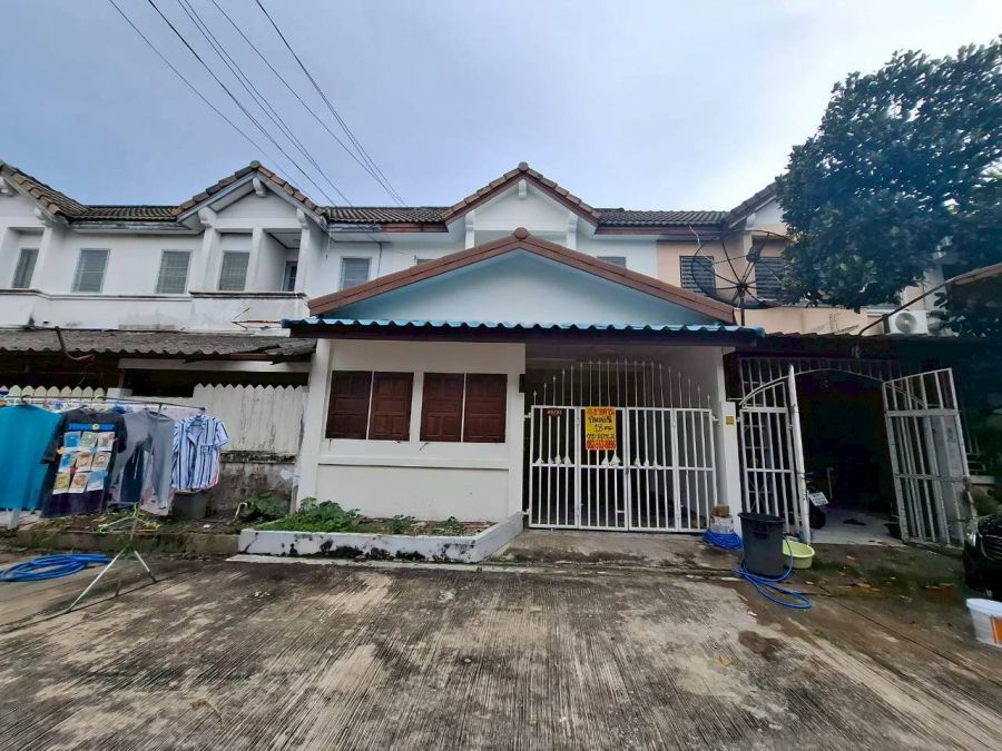 ขายทาวน์เฮาส์ - ขายบ้าน 2 ชั้น หมู่บ้านแพรมาพร คลอง11 ธัญบุรี