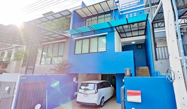 ให้เช่าทาวน์เฮาส์ - พร้อมเฟอร์ฯ 4นอน ถ.ลาดพร้าว37-45 BTS ภาวนา 1กม.ให้เช่าโฮมออฟฟิศ 5 ชั้นเล่นระดับ-ดาดฟ้า 33ตร.วา. 250 ตร.ม. รร.นานาชาติโอ๊คเบอรี 1.1 กม.