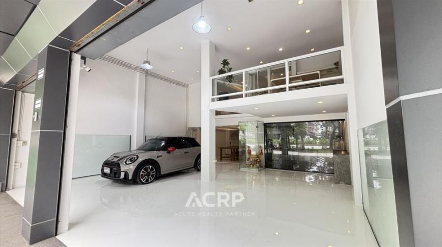 ขายอาคารพาณิชย์ / สำนักงาน - ขายอาคารพาณิชย์ เพชรเกษม 81 ตึกแถว 4ชั้นครึ่ง พร้อมตกแต่งทั้งหลัง