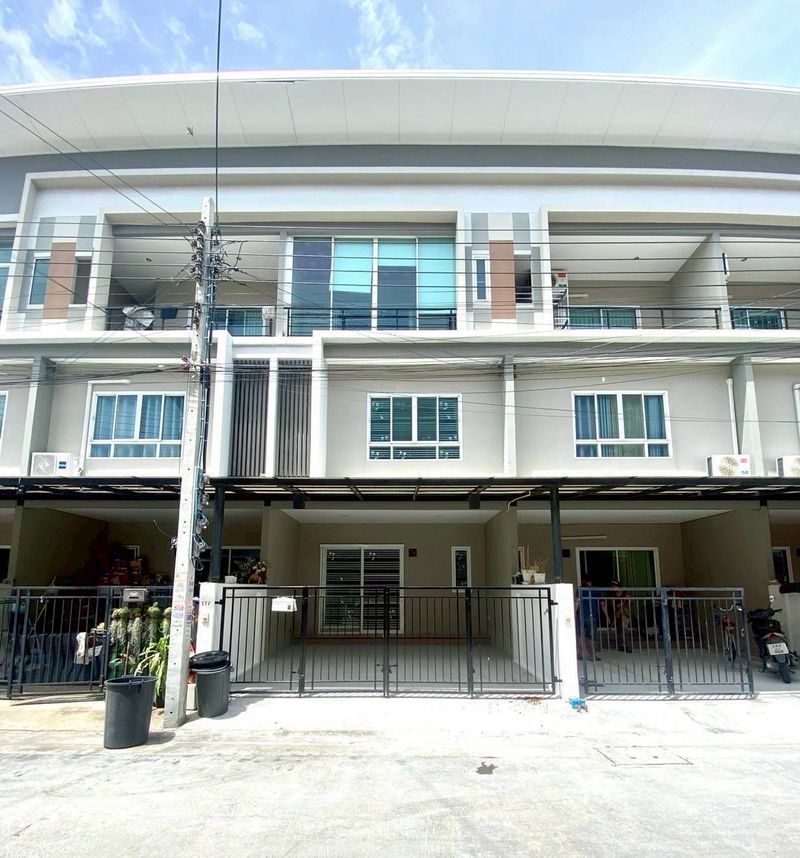 ขายทาวน์เฮาส์ - ขาย ทาวโฮม 3 ชั้นหมู่บ้าน วิชั่นสมาร์ทไลฟ์ บ้านพร้อมอยู่ ทำเลดี