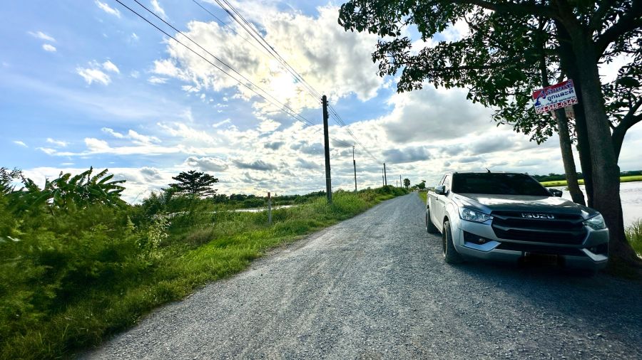 ขายที่ดิน - ขายที่ดินเปล่า เนื้อที่ 23-1-96 ไร่ ถนนสารีบุตร แขวงทับยาว เขตลาดกระบัง ใกล้ถนนมอเตอร์เวย์กรุงเทพ-ชลบุรี