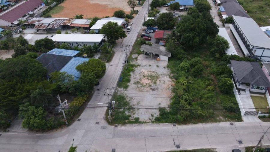 ขายที่ดิน - ขายที่ดินเหมือง บางแสนเนื้อที่ 130 ตรว. ไหหลำซอย3 ถมแล้วติดถนน2ด้านใกล้ถนนข้าวหลาม1073-100เมตร เมืองชลบุรี