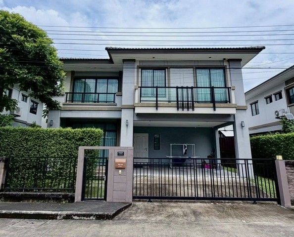 ให้เช่าบ้าน - ให้เช่าบ้านเดี่ยว 2 ชั้น ภัสสร เพรสทีจ บางนา สุวรรณภูมิ 3 ห้องนอน 3 ห้องน้ำ ฟอร์นิเจอร์ เครื่องใช้ไฟฟ้า (ครบครัน)