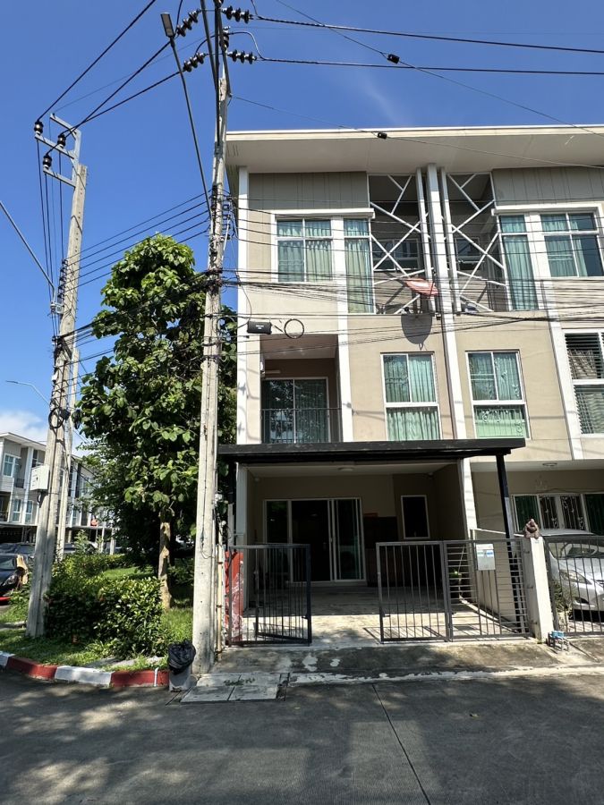 ขายทาวน์เฮาส์ - ขายทาว์นโฮม 3 ชั้น พร้อมอยู่ บิ้วอินทั้งหลัง ทำเลดีมาก ใกล้รถไฟฟ้าสีชมพู สถานีบางชัน