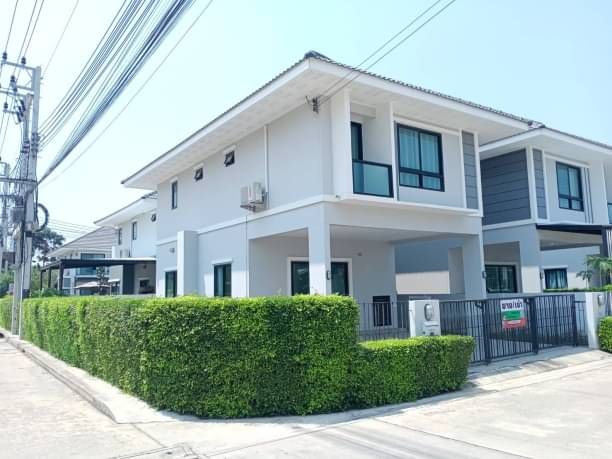 บ้าน - ขาย/เช่าบ้านแฝด2ชั้น สไตล์บ้านเดี่ยว มบ.มณีรินทร์ปาร์ค บางพระ สภาพใหม่ให้มากกว่าบ้านโครงการ พร้อมครัวบิวท์อิน