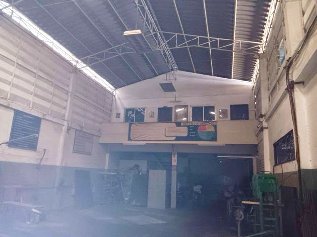 ให้เช่าโรงงาน / โกดัง - นิคมอุตสาหกรรมบางปู 1.7กม. เทศบาลบางปู87-95 ตำหรุ-บางพลี ขาย-เช่าโกดัง 3.5 ชั้น 3 คูหา 864 ตร.ม.141 ตร.วา.สภาพสวยงาม