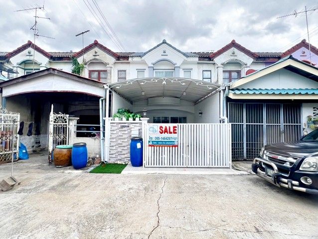 ขายทาวน์เฮาส์ - ทาวน์เฮ้าส์ 2 ชั้น หมู่บ้านพลอยไพลิน สามพราน นครปฐม (ปรับปรุงใหม่ทั้งหลัง พร้อมอยู่)