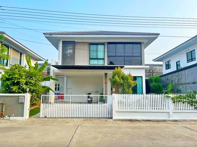 ให้เช่าบ้าน - ภัทรีดา ใหญ่ 60 ตร.วา.3-4นอน รังสิต-คลอง2 บิ๊กซี คลอง3 2.2 กม. ขาย-เช่า บ้านเดี่ยว 2 ชั้น ม.กรุงเทพ รังสิต 3.3 กม. พร้อมเฟอร์ฯ