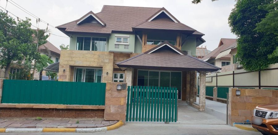 ให้เช่าบ้าน - ให้เช่าบ้านนวลจันทร์ ถนนนวลจันทร์ เนื้อที่90ตรว. 5ห้องนอน 3ห้องน้ำ แอร์ 5เครื่อง ตกแต่งใหม่