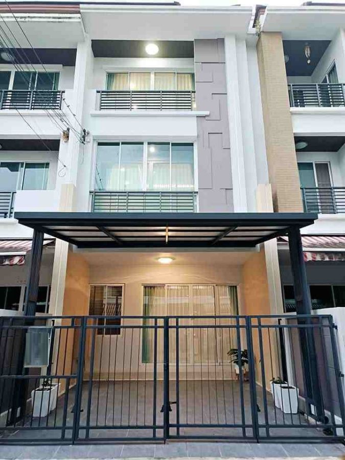 ให้เช่าทาวน์เฮาส์ - ให้เช่าทาวน์โฮม 3ชั้น บ้านกลางเมือง เอสเซ้นส์ อ่อนนุช-วงแหวน ซอยลาดกระบัง1ก/16