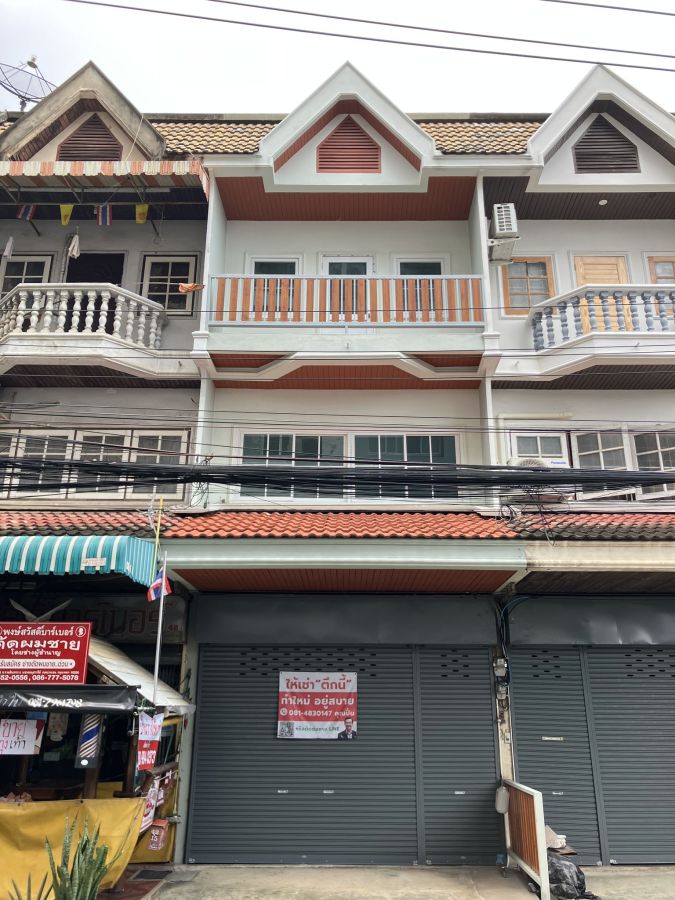 ให้เช่าอาคารพาณิชย์ / สำนักงาน - ให้เช่า อาคารพาณิชย์ 3 ชั้น (รีโนเวทใหม่) รามอินทรา กม.2 บางเขน กรุงเทพ