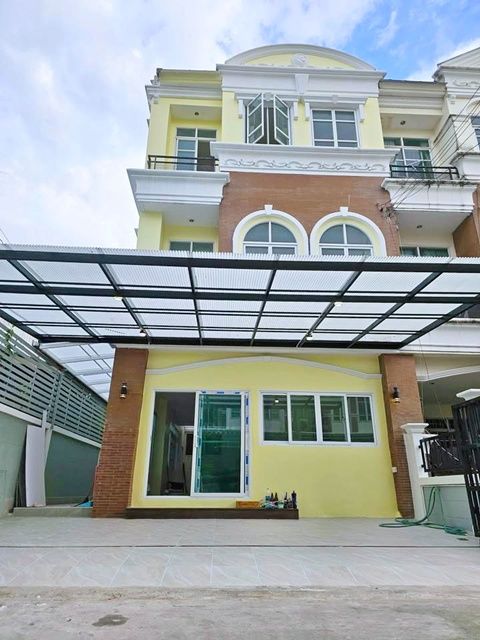 ให้เช่าทาวน์เฮาส์ - รพ.มงกุฏวัฒนะ 400 ม. ตลาดเมืองทอง 300 ม. เช่าทาวน์โฮม 3 ชั้น หลังริม 29 ตร.วา. MRT แจ้งวัฒนะ14 550 ม.349 ตร.ม. 3นอน 4 น้ำ