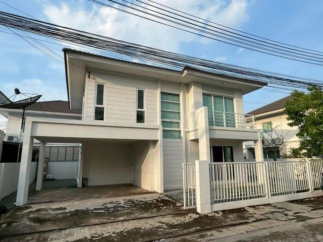 ให้เช่าบ้าน - บ้านเดี่ยว หลังใหญ่ ปรับปรุงใหม่ ว่างให้เช่าบ้านทำใหม่ทั้งหลัง พร้อมเฟอร์และเครื่องใช้ไฟฟ้า