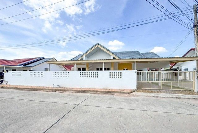 ขายบ้าน - บ้านเดี่ยว 75 ตารางวา 1 ล้านกว่าบาท ใกล้อนุบาลรักภาษา บ้านฉาง ผ่อนเดือนละ 7000 บาท