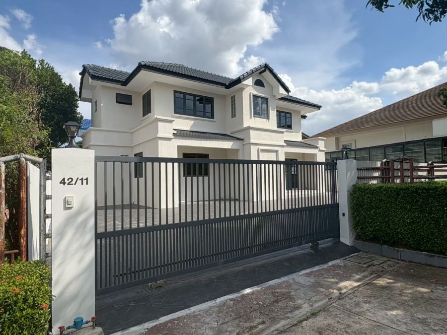 ขายบ้าน - ขายถูกบ้านเดี่ยว 2 ชั้น มบ.ภาณุการ์เด้นท์ ถนนสวนผัก Panu Garden Suan Phak Road ขนาด 83ตรว. 3นอน 3น้ำ บ้านสวย บ้านเปล่า รีโนเวทใหม่ ใกล้ MRTตลาดบางใหญ่