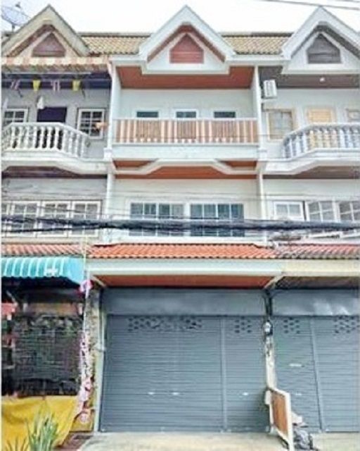 ให้เช่าอาคารพาณิชย์ / สำนักงาน - ม.เกริก รามอินทรา กม.2 รามอินทรา11-17 ให้เช่าอาคารพาณิชย์ 3 ชั้น เซ็นทรัล รามอินทรา 1.7 กม.รีโนเวทใหม่ทั้งหลัง 18 ตร.วา.