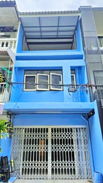 ให้เช่าอาคารพาณิชย์ / สำนักงาน - ซ.สุขุมวิท91-99 อ่อนนุช 600 ม. ให้เช่าอาคารพาณิชย์ 3 ชั้น รีโนเวทใหม่ BTSบางจาก 300ม. 2-3 นอน 1-2 น้ำ เซ็นจูรี่ เดอะมูฟวี่ 1.0 ม.