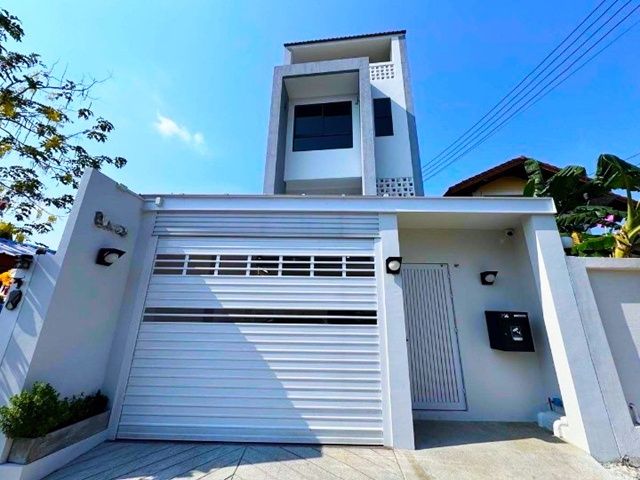 ให้เช่าบ้าน - ลาดพร้าว 52-62 ให้เช่าบ้านเดี่ยว 3.5 ชั้น 402ตร.ม. 102ตร.วา.MRTโชคชัย4 400 ม.รร.นานาชาติออร์บ 1.5 กม. พร้อมเฟอร์ฯ เครื่องใช้ไฟฟ้า 3-5นอน