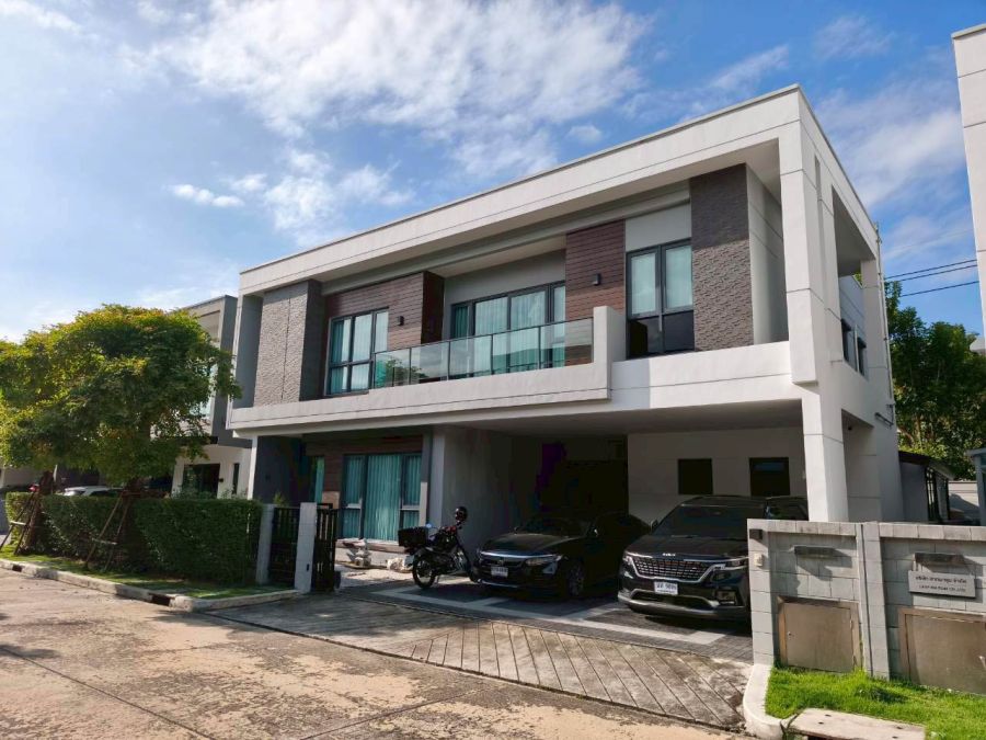 ขายบ้าน - ขาย บ้านเดี่ยว Modern Luxury THE CITY สุขุมวิท อ่อนนุช พร้อม Solar Cell