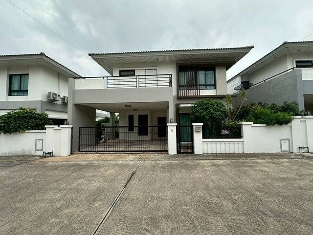 ให้เช่าบ้าน - บ้านใหม่เอี่ยม สไตล์โมเดิร์น บ้านให้เช่า เดอะคอมพลีท ศรีราชา ใกล้ เจ-พาร์ค TP-H1844