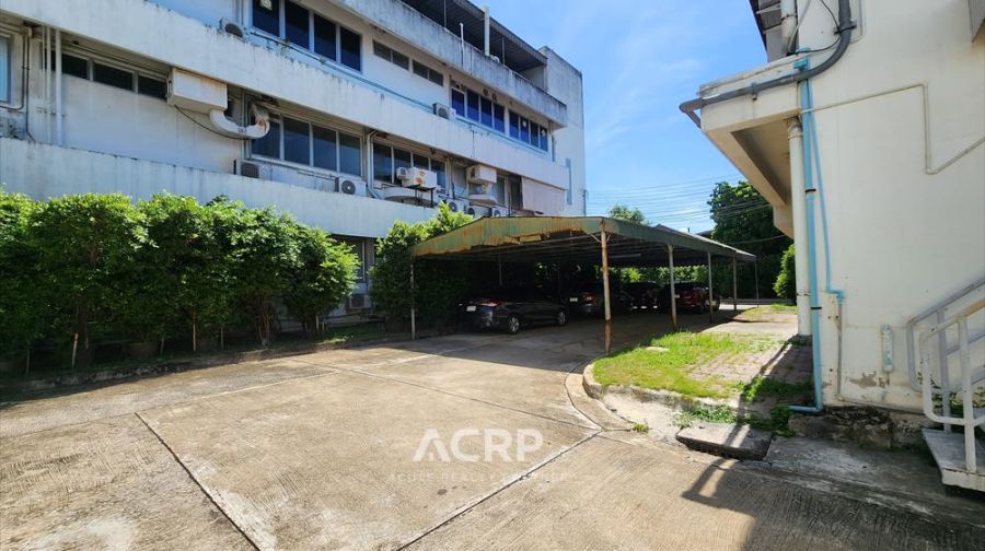 ขายโรงงาน / โกดัง - ขายโรงงาน/โกดัง/ทีดินพร้อมสิ่งปลูกสร้าง ลาดพร้าว 64 สุทธิสารวินิจฉัย รัชดาภิเษก