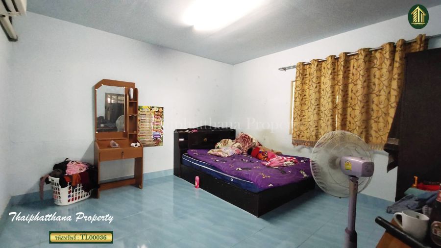 ขายที่ดิน - ขายด่วน ที่ดินพร้อมสิ่งปลูกสร้าง 200 ตร.ว. ซอยทับยาว ถนนเลียบคลองมอญ เหมาะสำหรับทำโกดัง