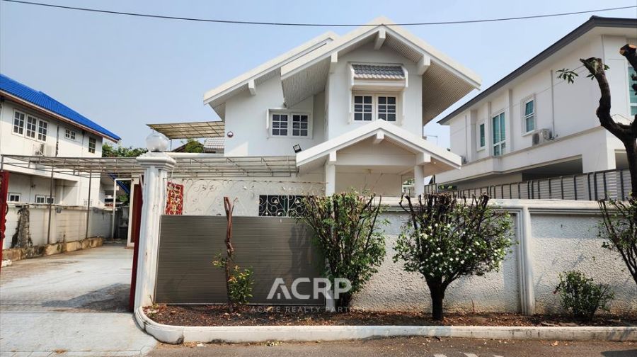 ขายบ้าน - ขายที่ดินพร้อมบ้าน 2 ชั้น มบ.เลิศอุบล 3 ลาดพร้าววังหิน โชคชัย 4