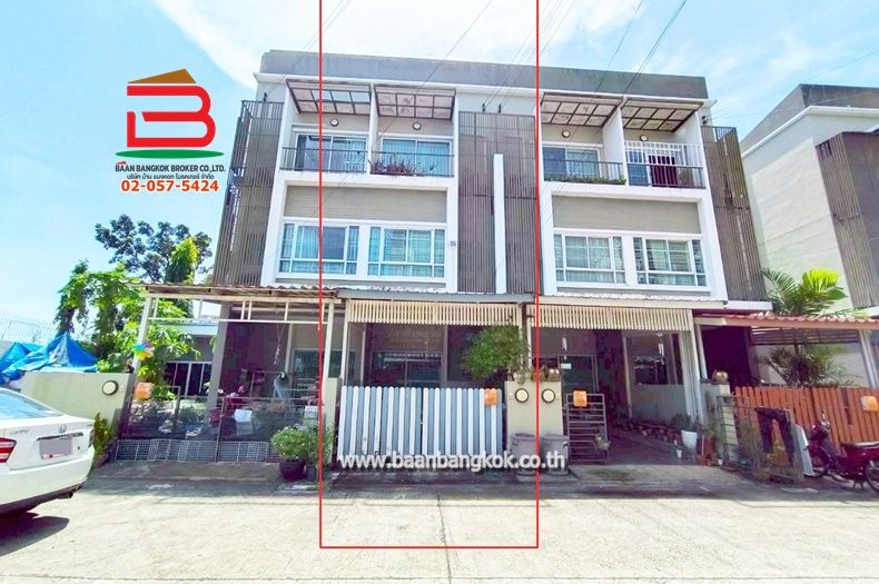 ขายทาวน์เฮาส์ - ทาวน์โฮม หมู่บ้านนลินอเวนิว 3 เนื้อที่ 16.2 ตร.ว (ซอยเคหะร่มเกล้า 72) ถนนรามคำแหง แขวงสะพานสูง เขตสะพานสูง