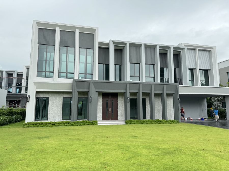 ขายบ้าน - ขายด่วน คฤหาสน์หรู Bangkok Boulevard Signature รามอินทรา - วัชรพล แปลงใหญ่พิเศษสวนกว้างหน้าลึก