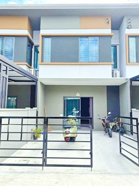 ให้เช่าทาวน์เฮาส์ - พร้อมเฟอร์ฯ 2 นอน ลำลูกกา คลอง 3 ตลาดเอซี คลองสี่ 2.2 กม.ทาวน์โฮม 2 ชั้น วิวดี เงียบสงบ 2 น้ำ แหล่งช้อปปิ้ง เดินทางสะดวก