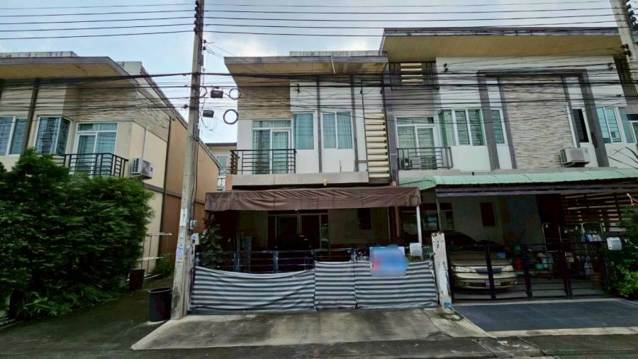 ขายทาวน์เฮาส์ - ขายด่วนทาวน์โฮม 2ชั้น 21 ตรว. หลังมุม 3 นอน 3 น้ำ หมู่บ้าน กัสโต้ ทาวน์โฮมรามคำแหง หลังมุม ติดถนนเมน ต้นโครงการ